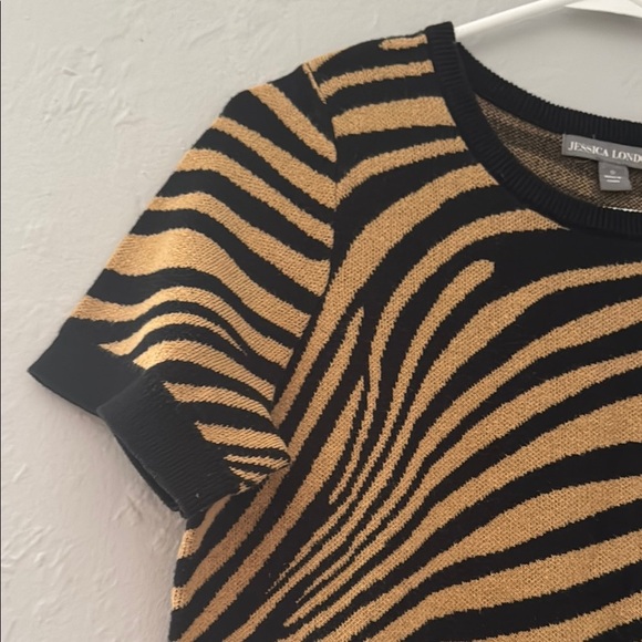 Jessica London Black and Gold Zebra Pattern Top 93 - Picture 3 of 8